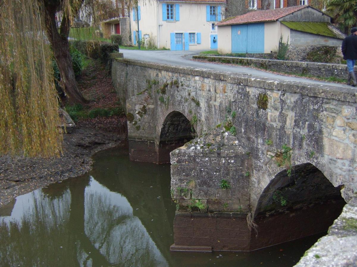 Chambres De La Porte Aux Moines Vouvant Екстер'єр фото